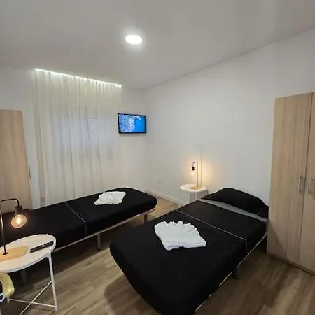 Casa Inteira 2 Quartos, 1 Wc Labruge