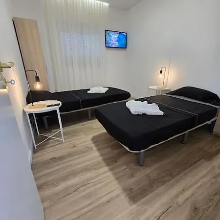 Casa Inteira 2 Quartos, 1 Wc Apartamento