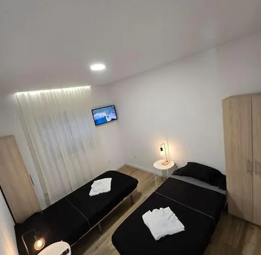 Casa Inteira 2 Quartos, 1 Wc