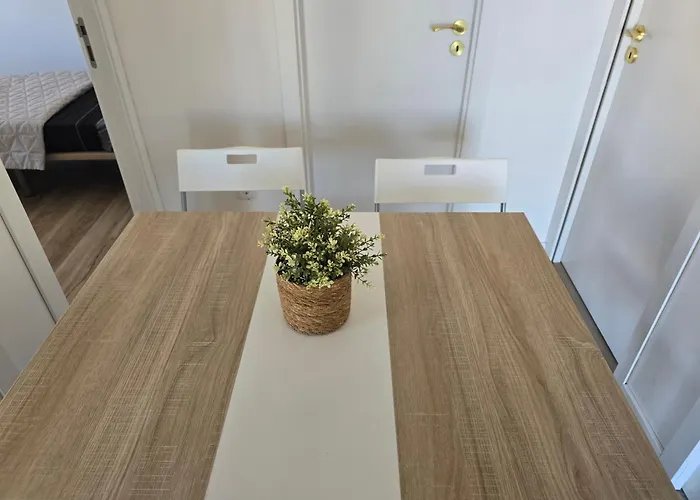 Casa Inteira 2 Quartos, 1 Wc Labruge