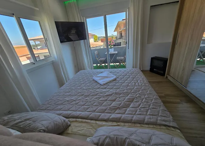 Casa Inteira 2 Quartos, 1 Wc Διαμέρισμα *